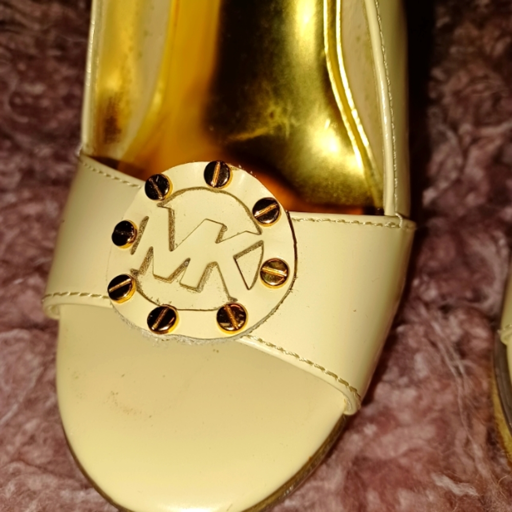 Final price on Michael Kors Heels - Picture 2 of 9